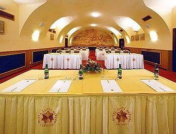 酒店 黄金之星酒店 Třeboň
